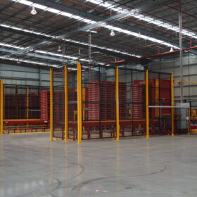 4.5 meter overheight safety fencing for pallet repair centre